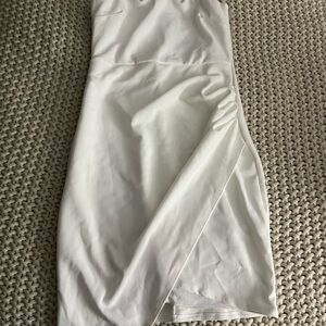 Elegant White Strapless Dress